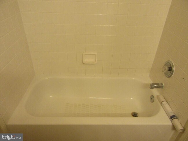 Building Photo - 11006 Koman Cir