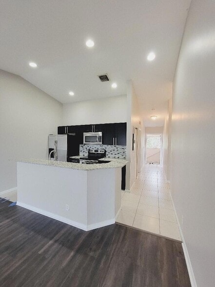 Building Photo - 4536 Oak Terrace Dr