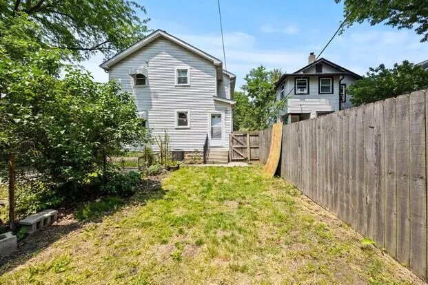 BACKYARD - 293 Olentangy St