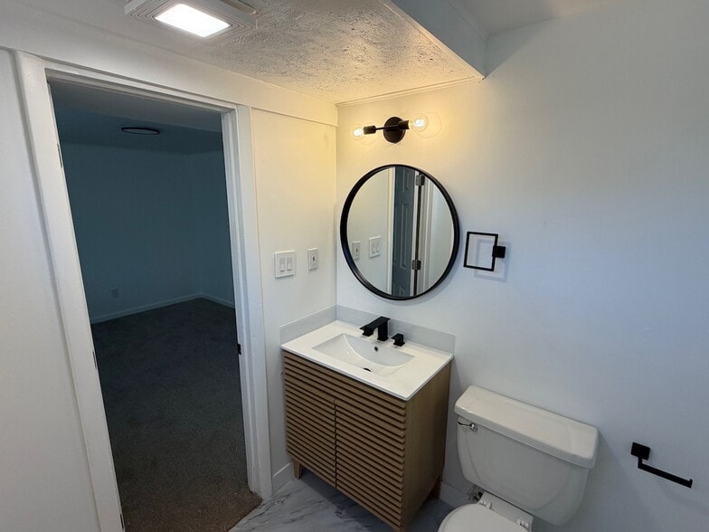 Building Photo - 6391 S Spotswood Cir