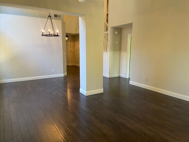 Building Photo - American River Canyon Folsom - 3 Bdrm, 3 Bath in gated community