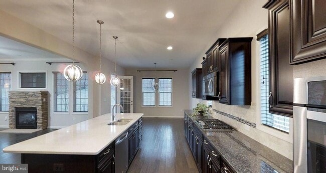 Building Photo - 141 Coachman Cir