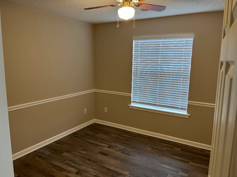 Building Photo - 15 Ariel Dr