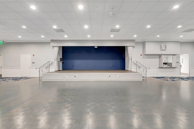 Building Photo - 7240 Huntington Ln