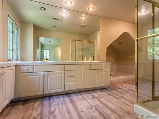 Building Photo - 888 S Josephine St