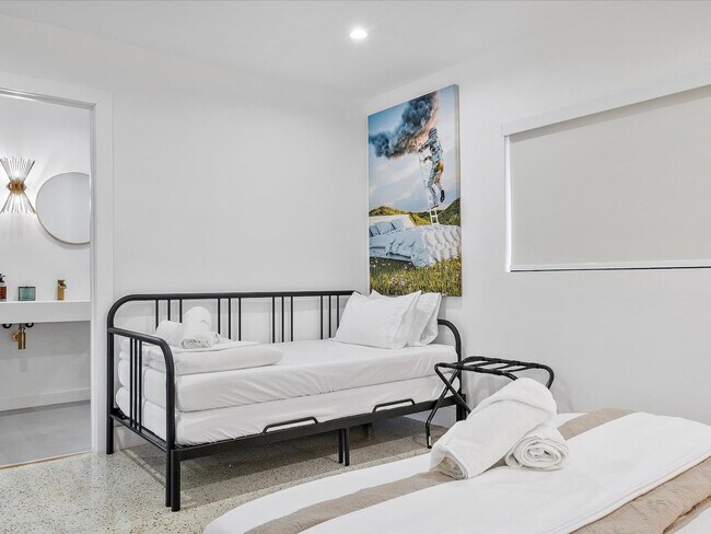 Building Photo - 258 NW 57th St