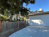 Building Photo - 108 Club Dr