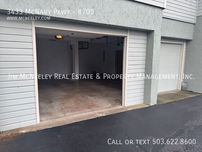 Building Photo - 3433 McNary Pkwy