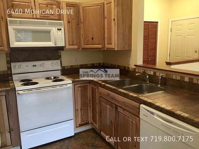 Building Photo - 6460 Mohican Dr