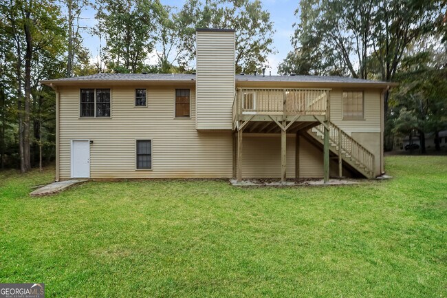 Building Photo - 100 Nandover Way