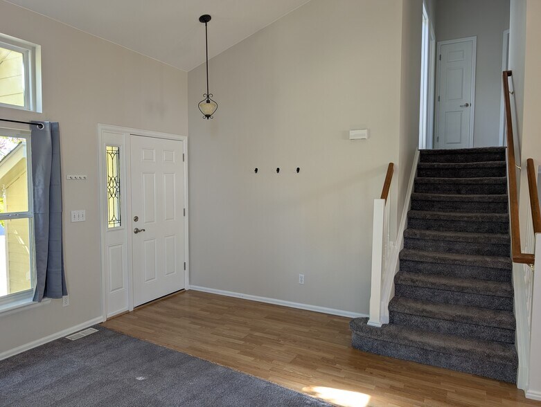 Building Photo - 3303 W 126th Ave