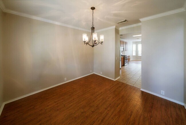Building Photo - 4736 Green Bluff Dr