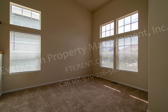 Building Photo - 2214 Bow Side Dr