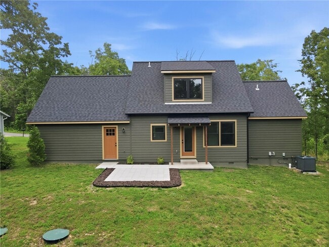 Building Photo - 14 Marisco Ln