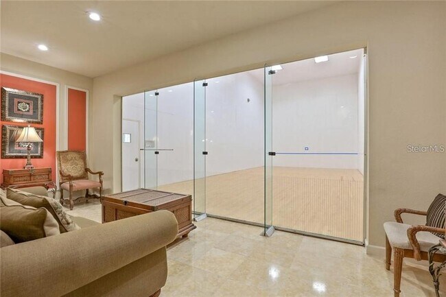 Building Photo - 11582 Westwood Blvd