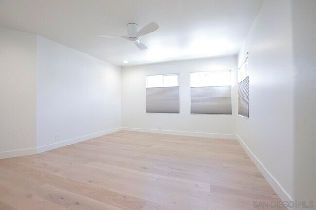 Building Photo - 8121 Camino del Sol