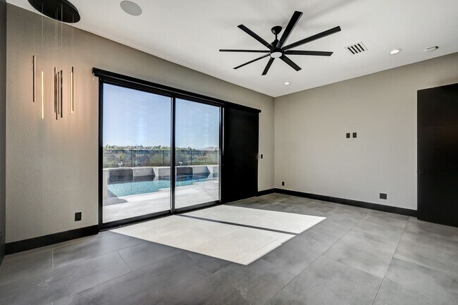 Building Photo - DREAMY 4BEDROOM HOME WITH POOL & BEAUTIFUL...