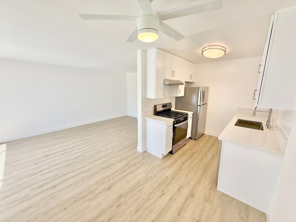 Building Photo - 12745 Venice Blvd