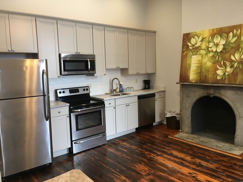 Kitchen - 629 Saint Peter St