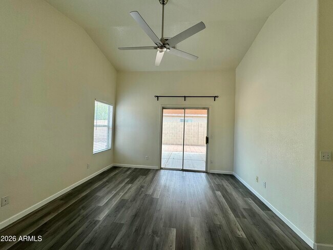Building Photo - 2380 E Derringer Way