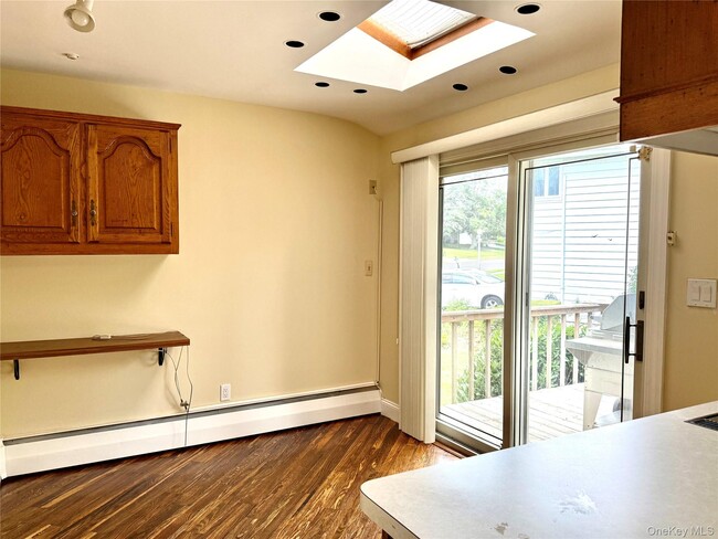 Building Photo - 30 Dogwood Rd