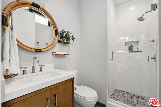 Building Photo - 2230 Malcolm Ave