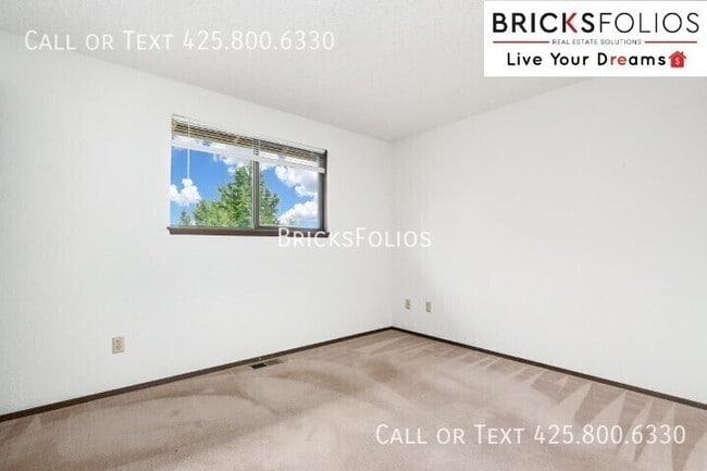 Building Photo - 6007 150th Ct NE