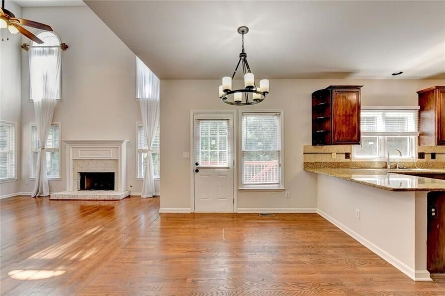 Building Photo - 5010 Tidewater Way