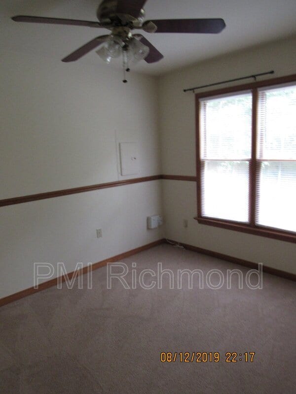 Building Photo - 10325 Ridgerun Rd