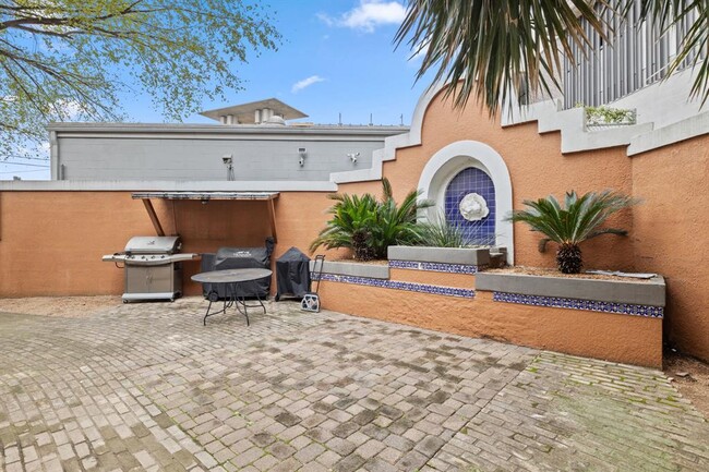 Building Photo - 1101 Shoal Creek Blvd