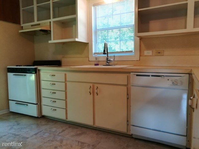 Building Photo - 5412 Meandering Rd