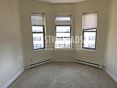 Building Photo - 3 bedroom in Boston MA 02115