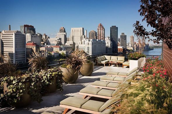 Building Photo - 455 Main St