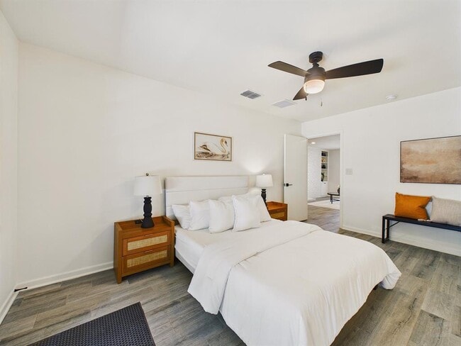 Building Photo - 6108 Shadow Valley Dr