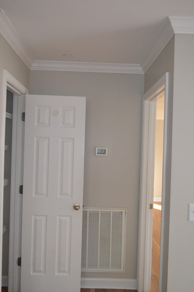 Building Photo - 1401 Peppermint Ln