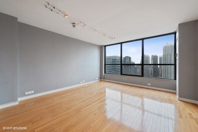 Building Photo - 405 N Wabash Ave