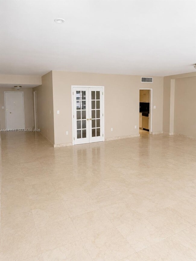 Building Photo - 5255 Collins Ave