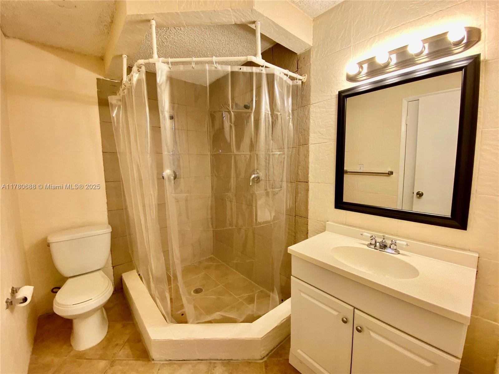 Building Photo - 10440 SW 156th Ct