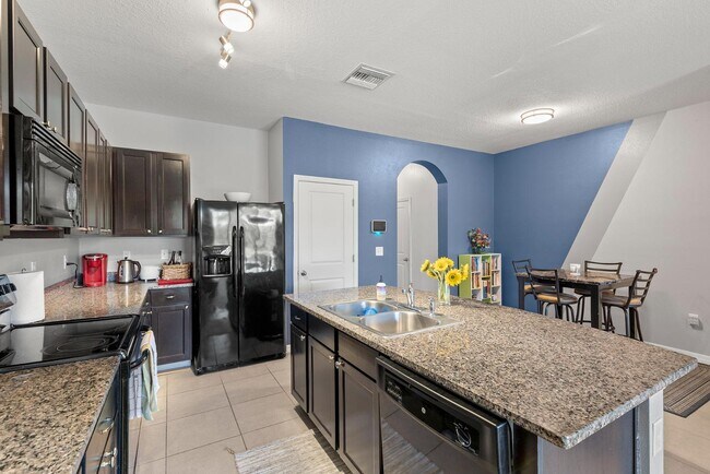 Building Photo - 8933 Indigo Trl Lp