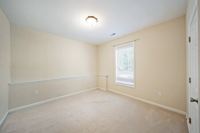 Building Photo - 814 Marit Drive