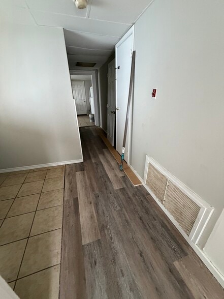 New laminate in the hallway - 41 Derby St