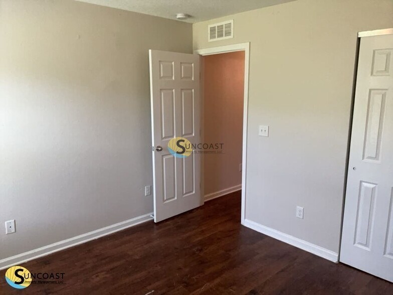 Building Photo - 8175 Golden Bamboo Dr