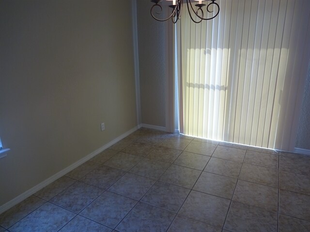 Building Photo - 9406 Hacienda Acres