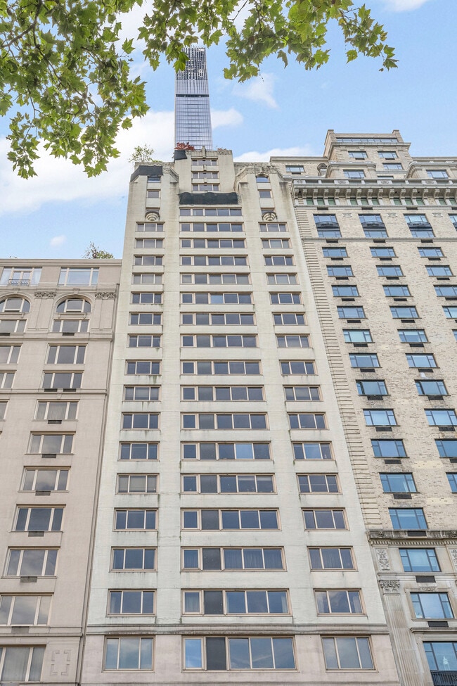 Building Photo - 106 Central Park S