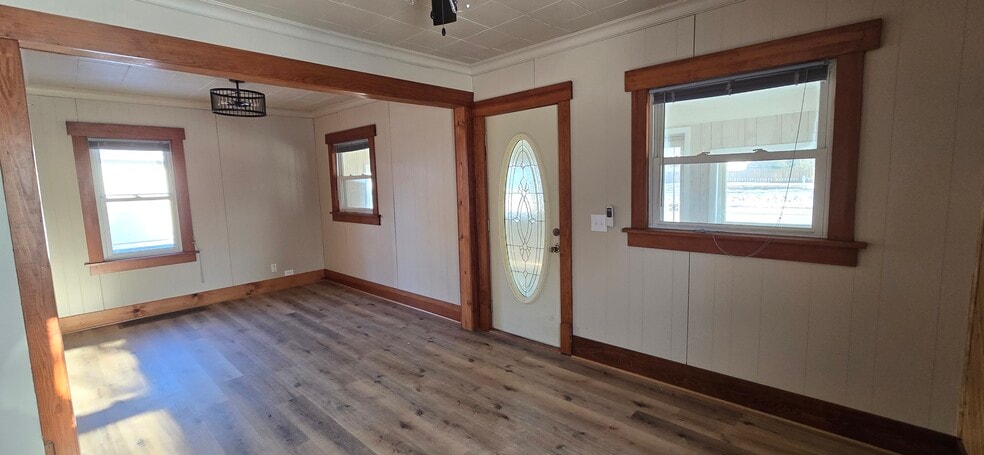 Building Photo - 2802 Forest Ave