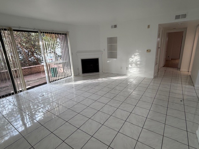 LR?DR area with view of front private patio - 4627 Finley Ave