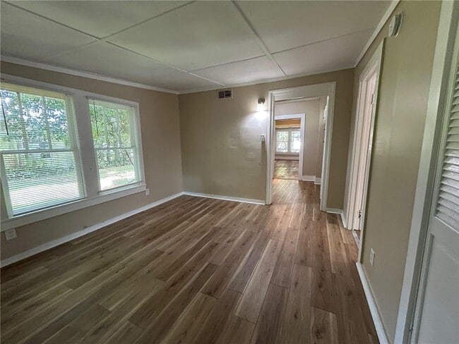 Building Photo - 134 N Carlen St