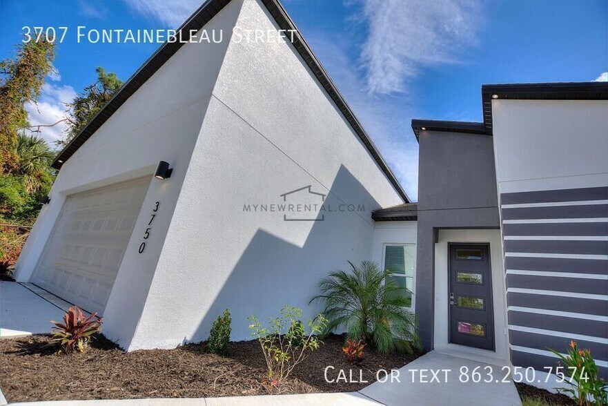 Building Photo - 3707 Fontainebleau St