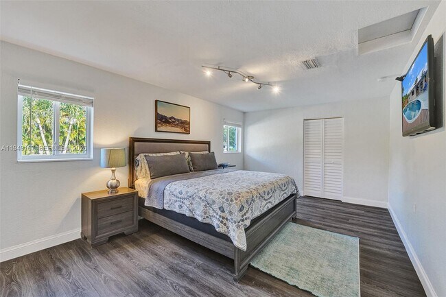 Building Photo - 3730 SW 47th Ct