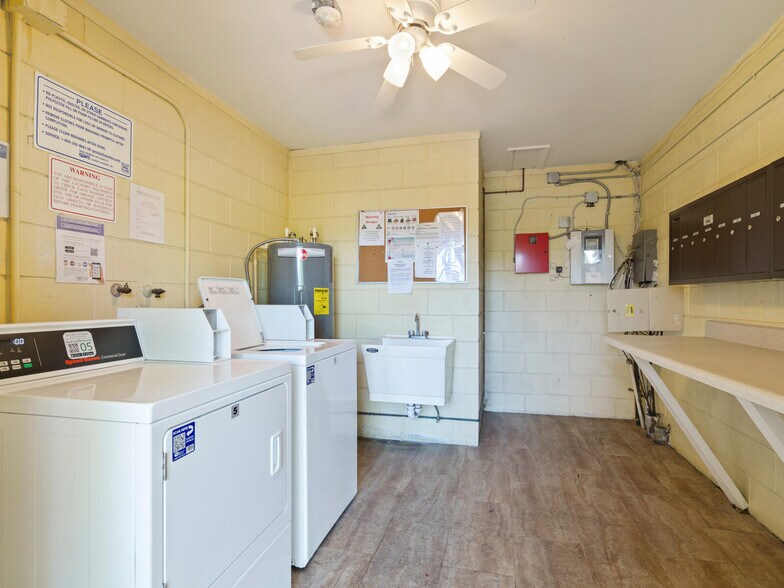 Laundry Facility - 4845 Rilma Ave